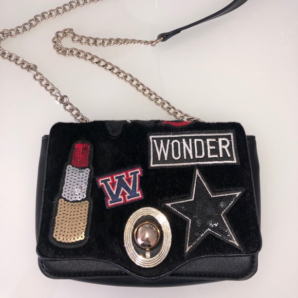 Zara Wonder Woman crossbody bag w/reversible flap. - Picture 7 of 7